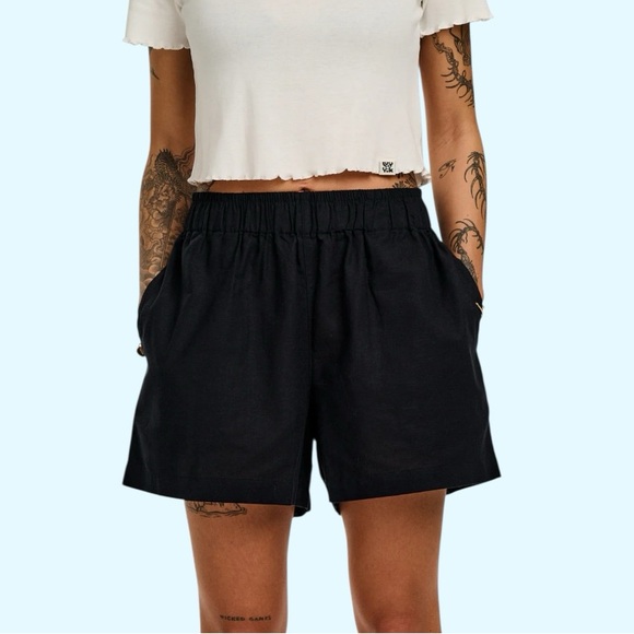 Cotton & Linen Shorts - Picture 1 of 4